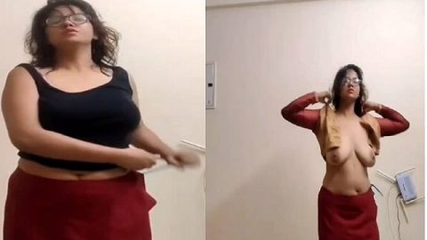 Chasmish girl dress change and big boobs show viral MMS