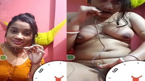 Bhabhi opens blouse and sits naked for fingering