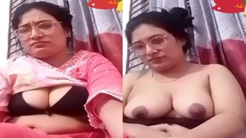 Cheater MILF showing big boobs to seduce lover