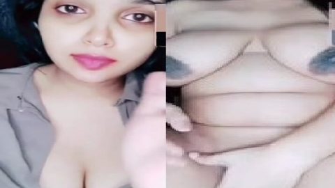 Hot girl opening shirt and sitting nude for fingering