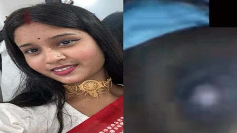 Married village boudi in video call viral nude show
