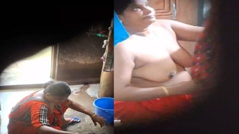 Mature aunty bathing caught by tenant guy viral MMS