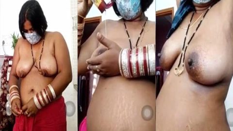 Naughty mature Indian housewife striptease show