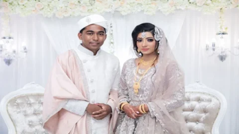 Happy Couple Honeymoon viral video