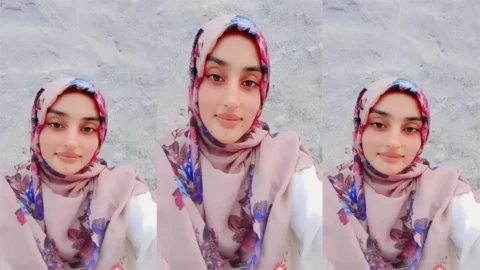 Beautiful Paki Teacher Showing Mms