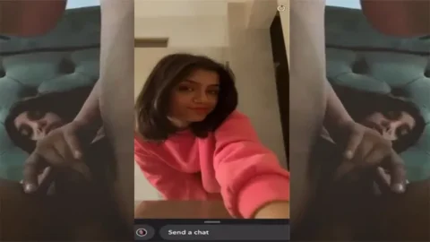 Beautiful Sexy Gf Showing And Horny Fingering